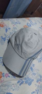 Boné Adidas Cinza original semi-novo