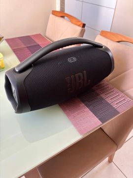 Bombox 3