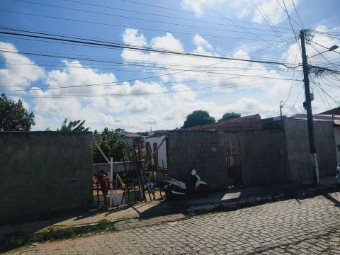 Terreno em ótima localização! No igapó rua santo Agostinho 499,aceito proposta 