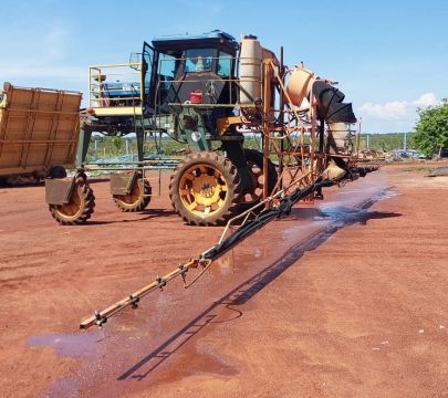 Trampo ford 6610 pulverizador