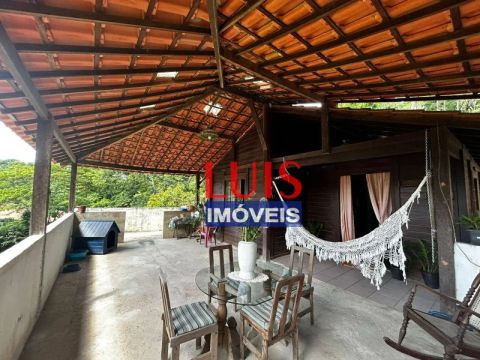 Casa com 2 dormitórios para alugar, 800 m² por R$ 1.855,00/mês - Itaipu - Niterói/RJ