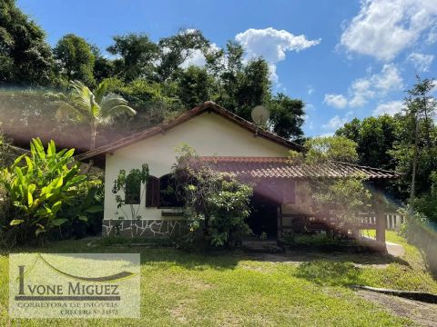 Casa em Sacra Família do Tinguá - Engenheiro Paulo de Frontin, RJ