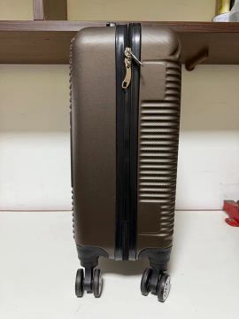Mala de Viagem Pequena Marrom - Ótima para viagens curtas!