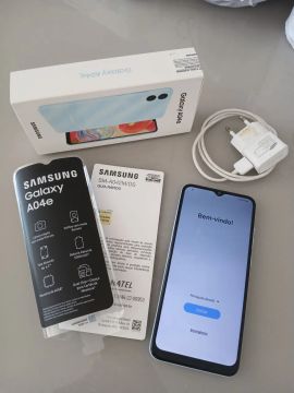 Samsung Galaxy A04e - Semi-novo na caixa!