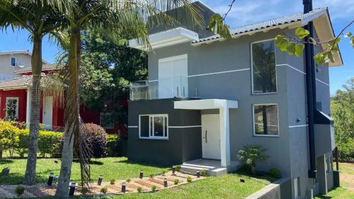 Casa com 3 suítes no Condomínio Condado de Castela
