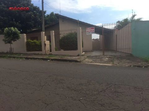 Casa com 3 dormitórios para alugar, 140 m² por R$ 1.000,00/mês - Leonor - Londrina/PR
