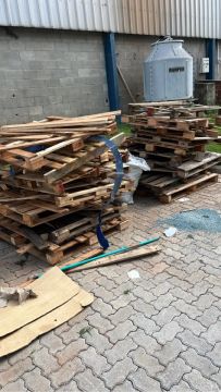 Pallets quebrados 