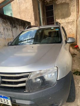 Vendo um Duste 2.0 altomatico 