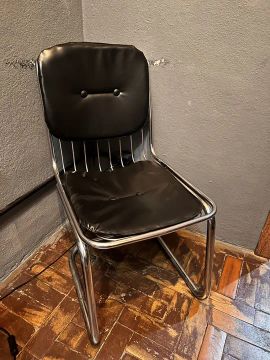 Cadeira retrô estilo Gastoni Rinaldi