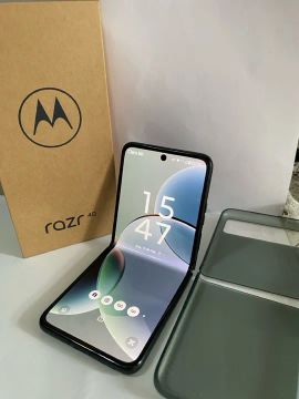 MOTOROLA RAZR 40 256gb