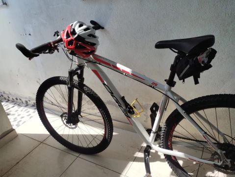 Vendo 2 Bicicleta Oggi hacker sport Bike Aro 29 valor 1200 cada uma