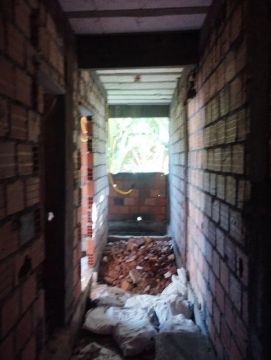 Casa térrea em construção 
