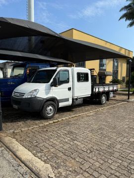 Iveco 35s14 2011 - cab auxiliar e carroceria com 3,20