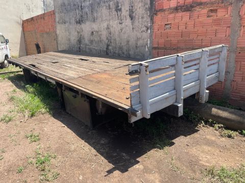 Carroceria de Madeira - 7 mts - Truck