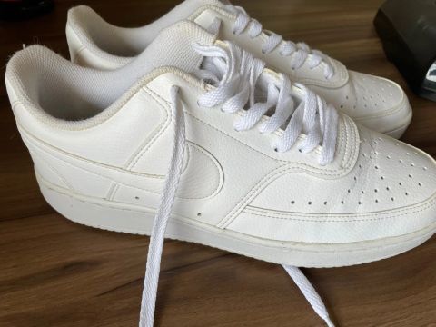 Tênis Nike Air Force Branco. Número 41 