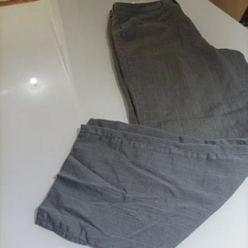 Calça social masculina 46 cinza com listras 