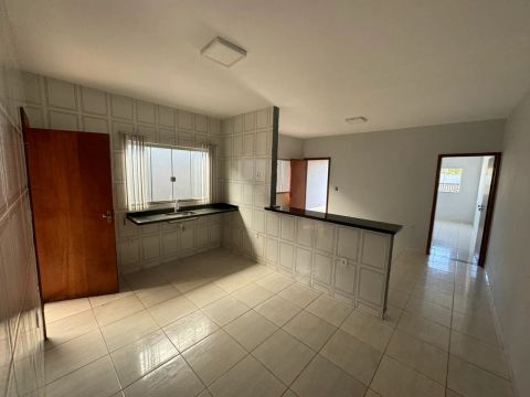 Casa disponível 2Qts(1St)