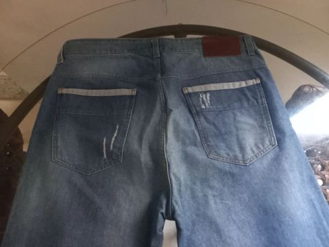 Calça masculina Hering Tamanho 48 (usada)
