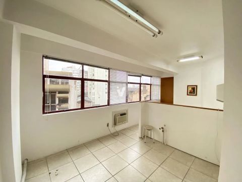 Sala Comercial 46m² privativos no Centro