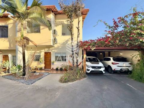 Casa com 3 Quartos à Venda, 116m², Santa Branca