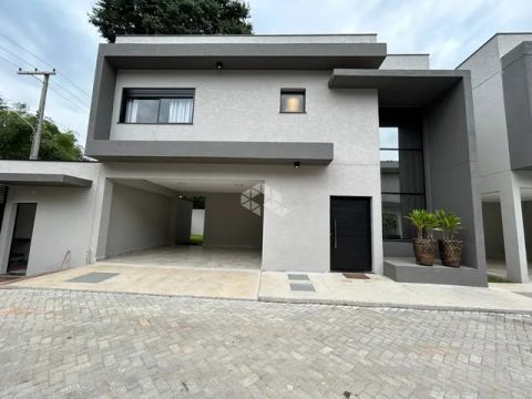Lindas casas em Condomínio Village à venda no bairro Morumbi, em Atibaia.