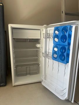 Geladeira Pequena Branca - Ótima para apartamento!