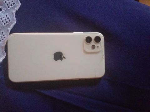 iPhone 11 branco 64 Giga