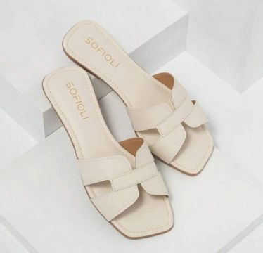 Rasteira - Chinelo em couro , marcadoria nova