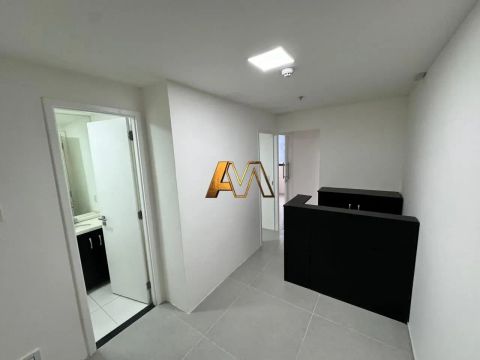Sala à venda no bairro Caminho das Árvores - Salvador/BA
