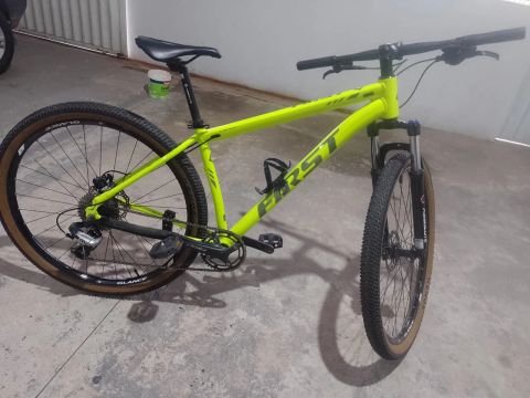 Bicicleta First Aro 29
