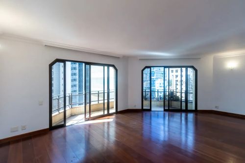 Imóvel para aluguel possui 240 metros quadrados com 3 quartos em Itaim Bibi - São Paulo - 