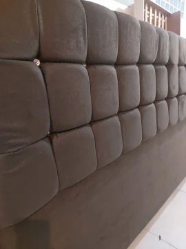Cabeceira em veludo cama king 
