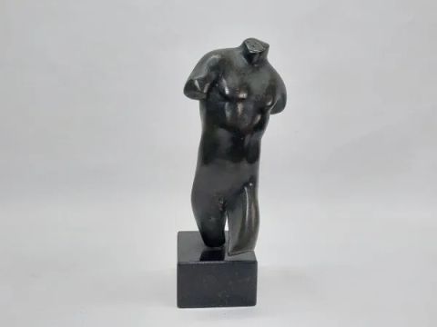 ?Torso? - Escultura Bronze patinado. Base Mármore preto ?Torso Masculino? *Descrição