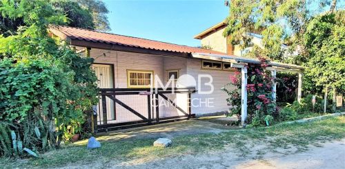 Casa com 2 dormitórios à venda, 79 m² por R$ 580.000,00 - Rio Tavares - Florianópolis/SC