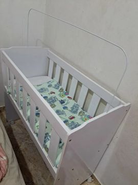 Mini berço de Bebê Branco com Mosquiteiro