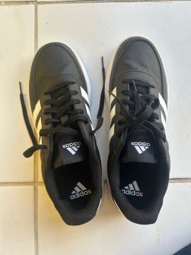 Tênis Adidas Breaknet