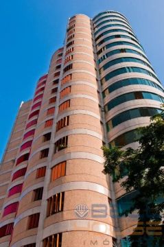 Apartamento para Locação no Condominio Klin, com 4 quartos e 205m²