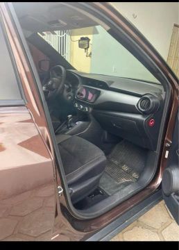 Nissan kicks
