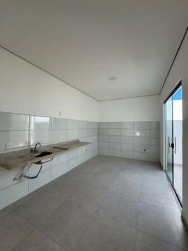 Alugo Casa no Residencial Solimões semi mobiliado