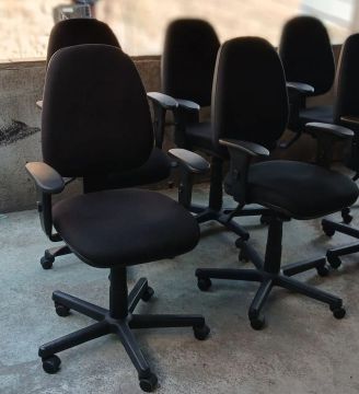 Cadeiras de Escritório Flexform presidente ergométricas Novas. $300 a unidade 