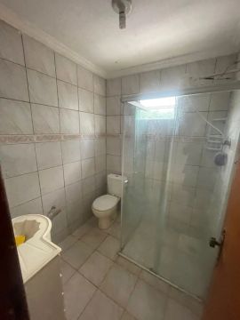 Alugo ap no centro de São Sebastião 