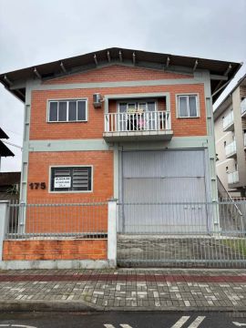 Sala comercial com 200 metros quadrados