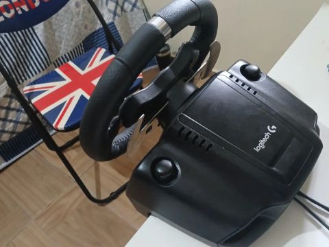 Volante g29 logitech e pedal Novo