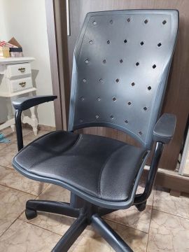 Cadeira de Escritório Giratória com Rodinhas