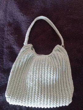 Bolsa de ombro em crochê verde