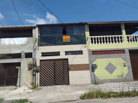 Casa em Saracuruna semi mobiliado em frente ao Ponto da Vans e Masterson