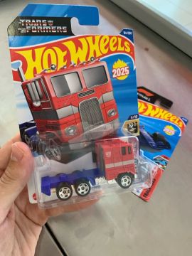 Hot Wheels Transformers Optimus Prime - Edição Limitada