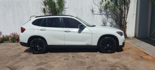BMW X1 Branca interior caramelo