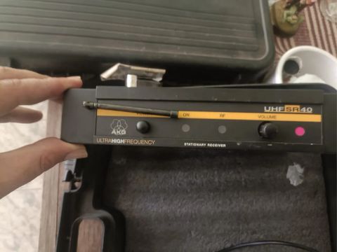 Microfone Sem Fio AKG UHF SR40