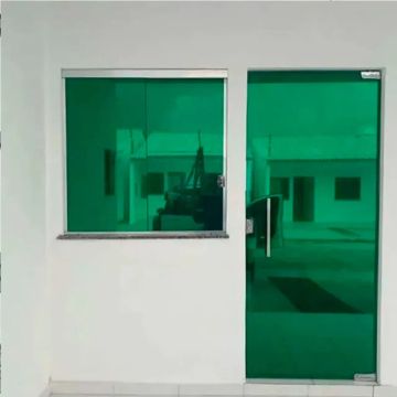 VENDE-SE PORTAS E JANELAS DE VIDRO A PRONTA ENTREGA E SOB MEDIDA